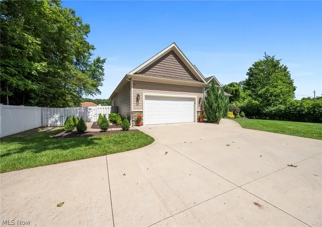 Photo 2 of Single family home for sale at 9475 Johnnycake Ridge Rd, Mentor, OH 44060 | MLS# 5237804 | Listing updated on 2026-09-30