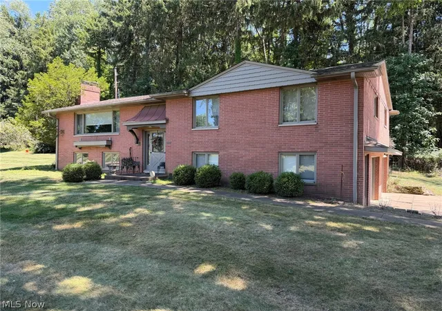 Photo 1 of Sale Pending at 5030 Gardendale Ave Ne, Canton, OH 44714 | MLS# 5238285 | Listing updated on 2026-09-28