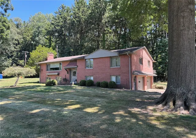 Photo 2 of Sale Pending at 5030 Gardendale Ave Ne, Canton, OH 44714 | MLS# 5238285 | Listing updated on 2026-09-28