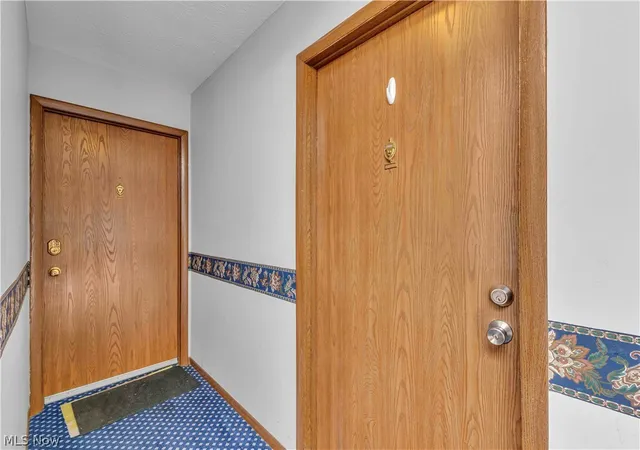 Photo 3 of Sale Pending at 1633 Cedarwood Dr #320, Westlake, OH 44145 | MLS# 5237786 | Listing updated on 2026-08-28