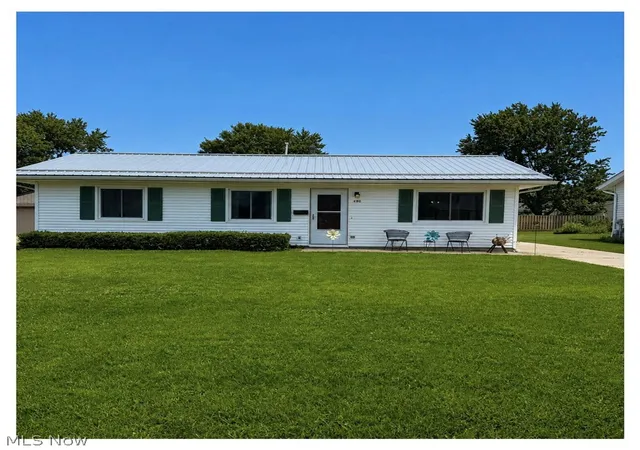 Photo 2 of Single family home for sale at 490 Myra Dr, Chardon, OH 44024 | MLS# 5238064 | Listing updated on 2026-08-31