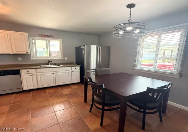 Photo 3 of Single family home for sale at 490 Myra Dr, Chardon, OH 44024 | MLS# 5238064 | Listing updated on 2026-08-31