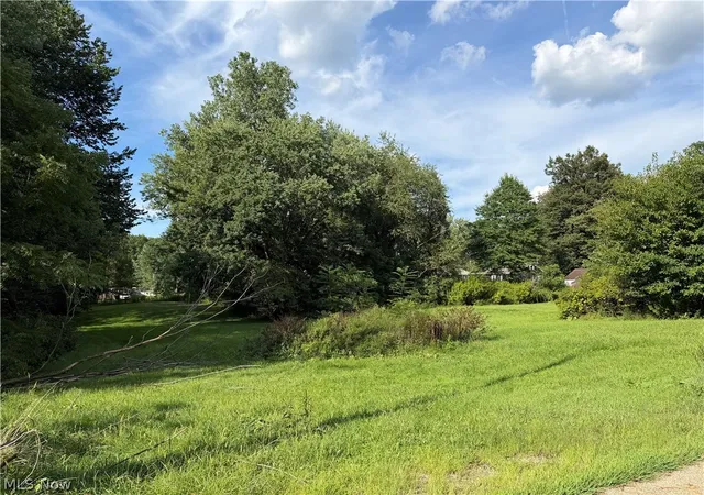 Photo 2 of Sale Pending at 6th Street Se, Canton, OH 44707 | MLS# 5236046 | Listing updated on 2026-08-28