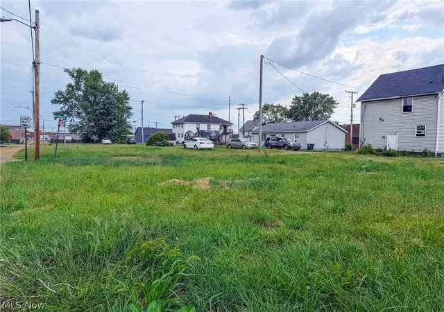 Photo 1 of Sale Pending at 801 Backert Ct Sw, Canton, OH 44707 | MLS# 5238239 | Listing updated on 2026-09-23