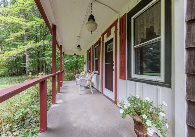 Photo 3 of Sale Pending at 2085 Stine Rd, Peninsula, OH 44264 | MLS# 5238125 | Listing updated on 2026-08-31