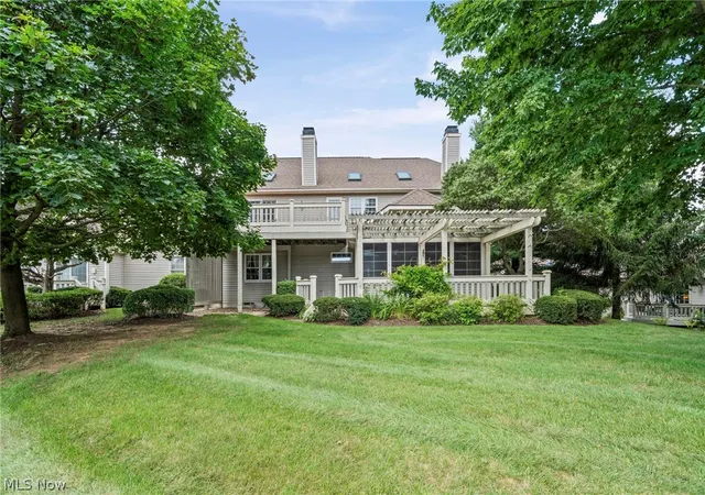 Listing Photo 2 - Condo for sale in building located at 441 Shannon Dr, Wadsworth, OH 44281