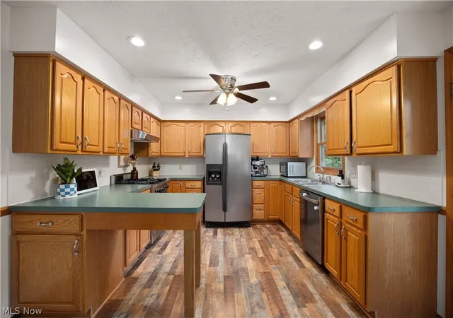 Photo 4 of Sale Pending at 876 Moss Cyn Dr, Amherst, OH 44001 | MLS# 5238332 | Listing updated on 2026-09-01