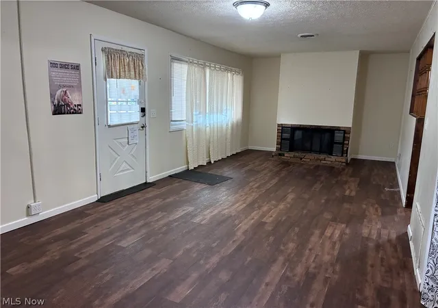Photo 3 of Single family home for sale at 2300 Midway Ave Ne, Canton, OH 44705 | MLS# 5238188 | Listing updated on 2026-08-29