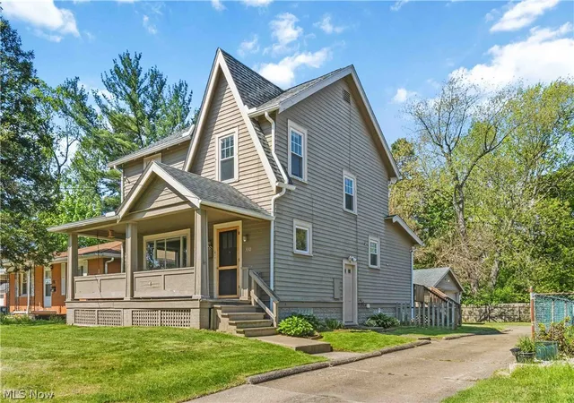 Photo 3 of Single family home for sale at 330 N Hawkins Ave, Akron, OH 44313 | MLS# 5238389 | Listing updated on 2026-08-23