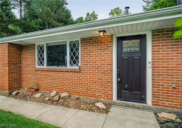 Photo 4 of Single family home for sale at 9265 Brookdale Ln, Macedonia, OH 44056 | MLS# 5233273 | Listing updated on 2026-10-07