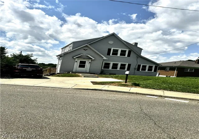 Photo 2 of Single family home for sale at 277 Lovers Ln, Steubenville, OH 43953 | MLS# 5237952 | Listing updated on 2026-08-24