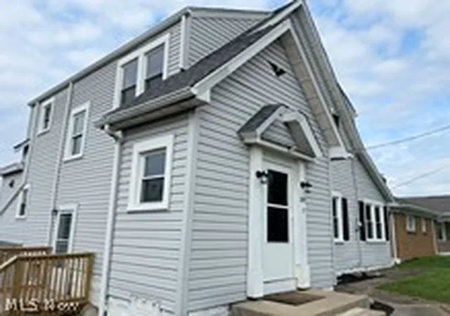 Photo 3 of Single family home for sale at 277 Lovers Ln, Steubenville, OH 43953 | MLS# 5237952 | Listing updated on 2026-08-24