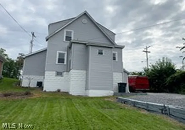 Photo 3 of Single family home for sale at 277 Lovers Ln, Steubenville, OH 43953 | MLS# 5237952 | Listing updated on 2026-08-24
