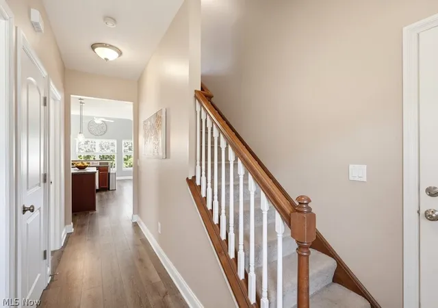 Photo 5 of Sale Pending at 882 Queens Gate Way, Wadsworth, OH 44281 | MLS# 5237012 | Listing updated on 2026-08-24