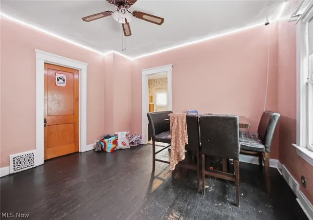 Listing Photo 5 - Condo for sale in building located at 15715 School Ave, Cleveland, OH 44110