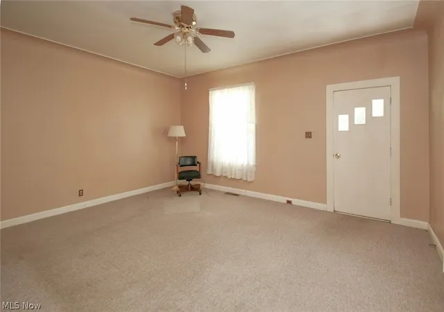 Photo 4 of Sale Pending at 144 Oakview Ave, Struthers, OH 44471 | MLS# 5237076 | Listing updated on 2026-10-01