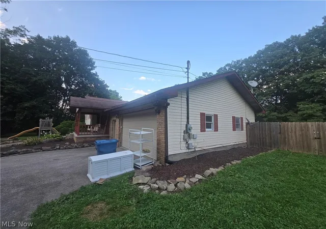 Photo 1 of Single family home for sale at 1185 Ellsworth Bailey Rd SW, Warren, OH 44481 | MLS# 5238516 | Listing updated on 2026-10-02