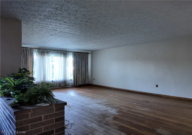 Photo 4 of Single family home for sale at 5121 Atchison Rd, Bellaire, OH 43906 | MLS# 5231411 | Listing updated on 2026-08-21
