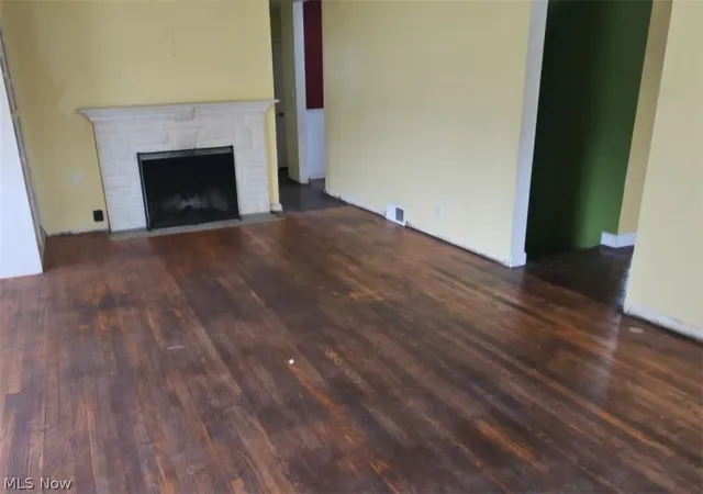Photo 3 of Single family home for sale at 2124 Hillside Ter, Akron, OH 44305 | MLS# 5238544 | Listing updated on 2026-08-22