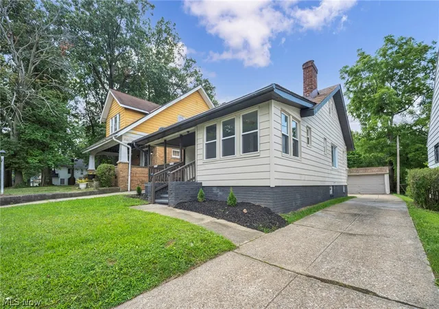 Photo 4 of Single family home for sale at 1982 Reyburn Rd, Cleveland, OH 44112 | MLS# 5233791 | Listing updated on 2026-08-31