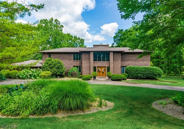 Photo 1 of Single family home for sale at 200 Hampshire Rd, Akron, OH 44313 | MLS# 5238536 | Listing updated on 2026-09-18
