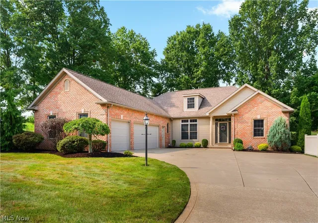 Photo 1 of Sale Pending at 8025 Killeen St Nw, Massillon, OH 44646 | MLS# 5235191 | Listing updated on 2026-08-28