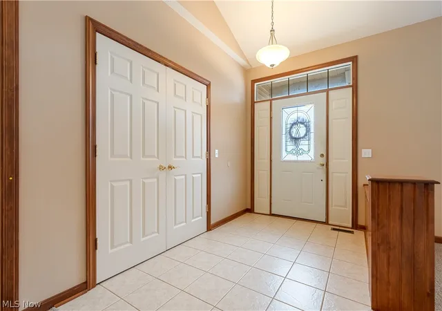 Photo 3 of Sale Pending at 8025 Killeen St Nw, Massillon, OH 44646 | MLS# 5235191 | Listing updated on 2026-08-28