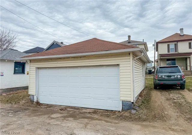 Photo 3 of Single family home for sale at 1652 Oregon Ave, Steubenville, OH 43952 | MLS# 5238568 | Listing updated on 2026-08-26