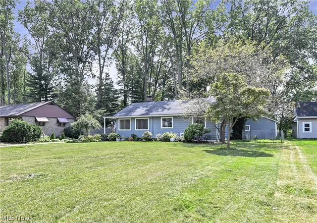 Photo 2 of Sale Pending at 33081 Lake Rd, Avon Lake, OH 44012 | MLS# 5238205 | Listing updated on 2026-08-22