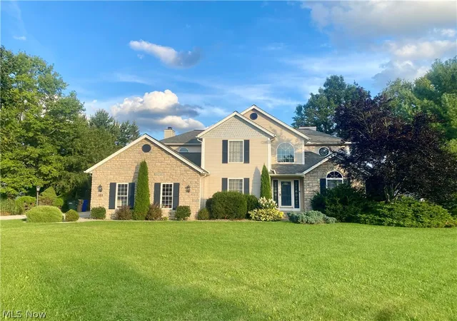 Photo 1 of Sale Pending at 312 Middlestone Wy, Cuyahoga Falls, OH 44223 | MLS# 5238344 | Listing updated on 2026-08-27