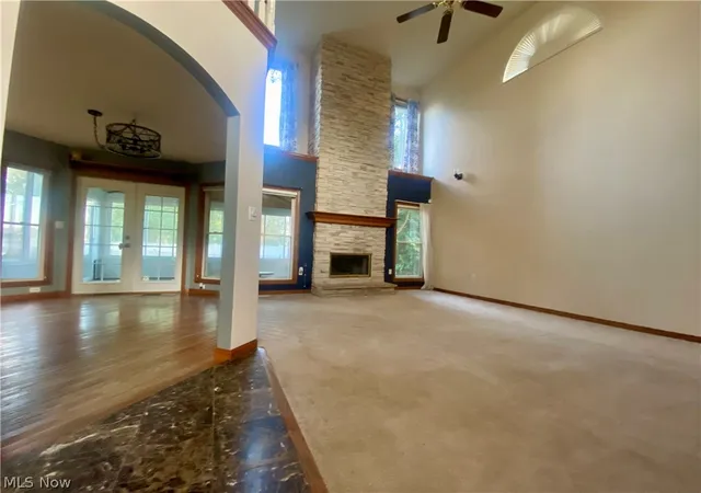 Photo 4 of Sale Pending at 312 Middlestone Wy, Cuyahoga Falls, OH 44223 | MLS# 5238344 | Listing updated on 2026-08-27