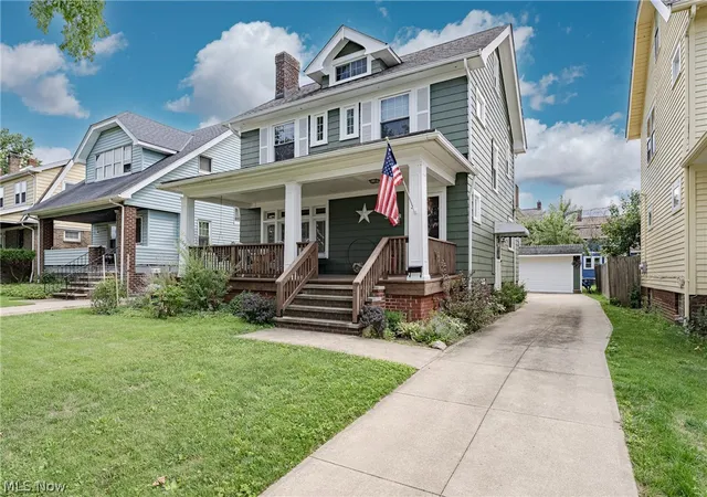 Photo 2 of Sale Pending at 3288 Tullamore Rd, Cleveland Heights, OH 44118 | MLS# 5238357 | Listing updated on 2026-08-24