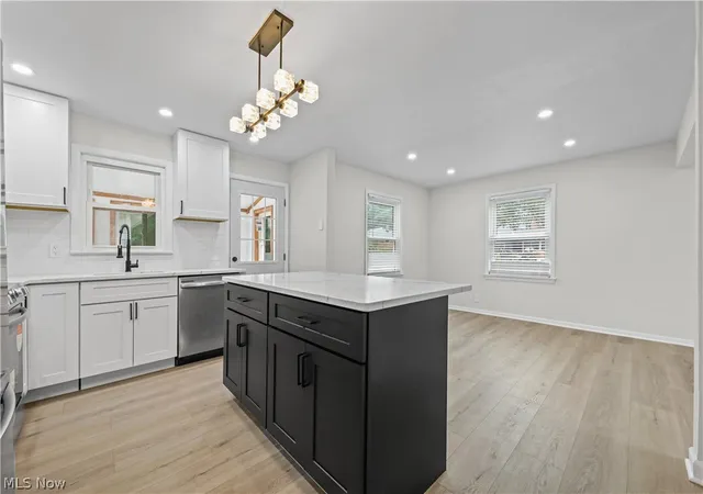 Photo 4 of Single family home for sale at 7146 W Parkview Dr, Parma, OH 44134 | MLS# 5238590 | Listing updated on 2026-09-28