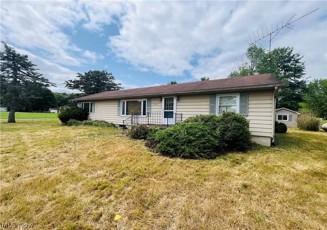 Photo 1 of Single family home for sale at 5921 Pine St, Andover, OH 44003 | MLS# 5235906 | Listing updated on 2026-08-21