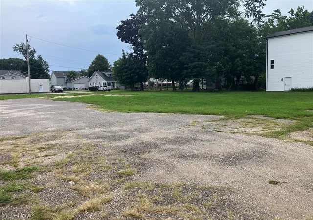 Photo 4 of Land for sale at Lake Shore Blvd, Willoughby, OH 44094 | MLS# 5237795 | Listing updated on 2026-08-21