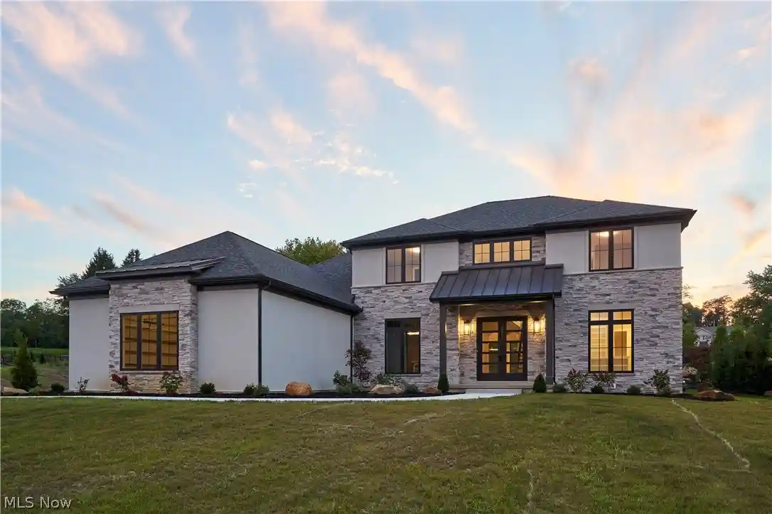 Single family home for sale at 526 Sawgrass Dr, Fairlawn, OH 44333 | MLS# 5238401