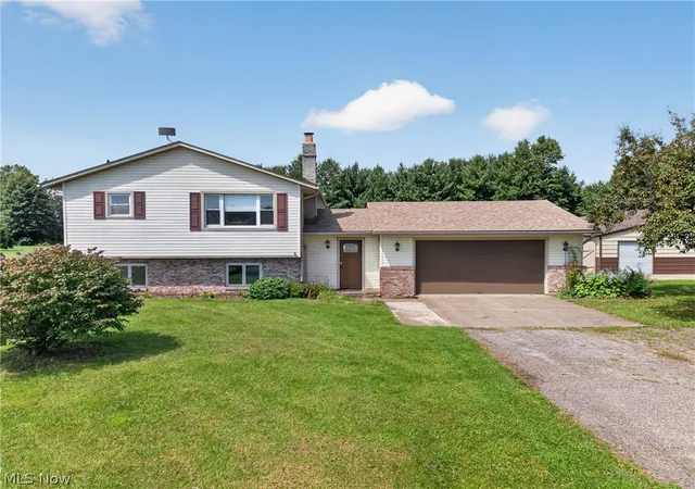 Photo 1 of Single family home for sale at 13830 Baumhart Rd, Oberlin, OH 44074 | MLS# 5237961 | Listing updated on 2026-08-21