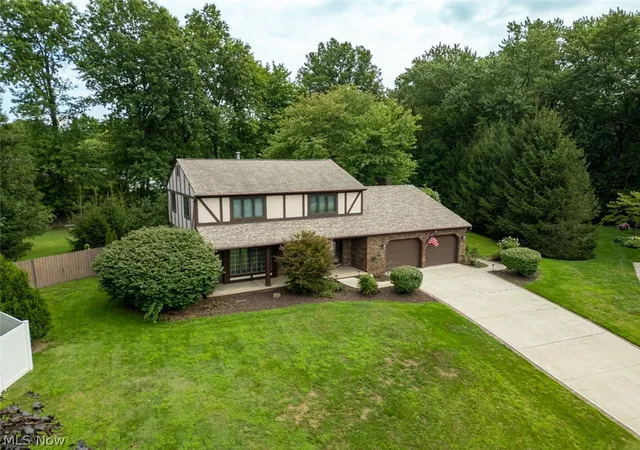 Photo 1 of Sale Pending at 124 Saddle Ridge Cir Se, Warren, OH 44484 | MLS# 5238163 | Listing updated on 2026-10-06