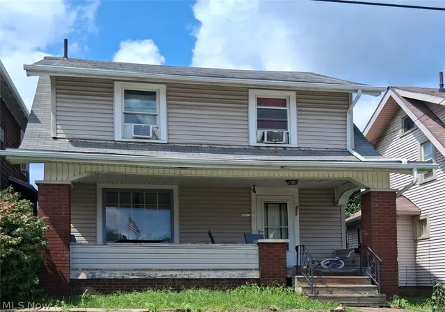 Photo 1 of Single family home for sale at 821 Smith Ave Nw, Canton, OH 44708 | MLS# 5238674 | Listing updated on 2026-08-21