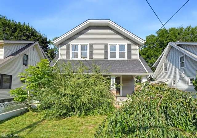 Photo 1 of Single family home for sale at 1078 Oakland Ave, Akron, OH 44310 | MLS# 5237622 | Listing updated on 2026-09-01