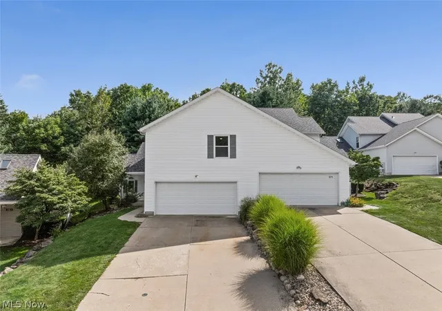 Photo 1 of Condo for sale at 569 Hilltop Terrace, Tallmadge, OH 44278 | MLS# 5238694 | Listing updated on 2026-09-30