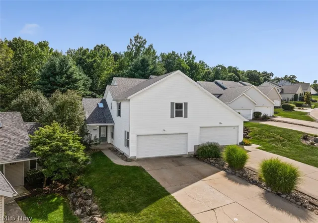 Photo 2 of Condo for sale at 569 Hilltop Terrace, Tallmadge, OH 44278 | MLS# 5238694 | Listing updated on 2026-09-30