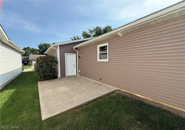 Photo 3 of Single family home for sale at 881 Pepperwood Dr, Wooster, OH 44691 | MLS# 5238118 | Listing updated on 2026-08-27