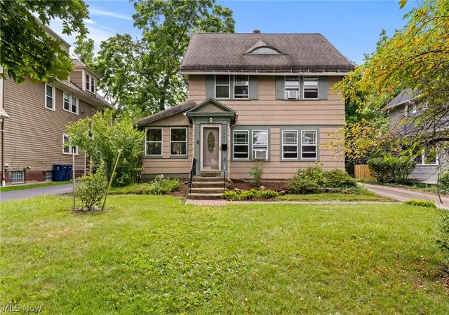 Single family home for sale at 3322 E Fairfax Rd, Cleveland Heights, OH 44118 | MLS# 5234077