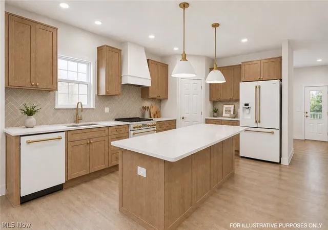 Photo 3 of Single family home for sale at 3706 Turfside Cir, Huron, OH 44839 | MLS# 5238612 | Listing updated on 2026-08-21