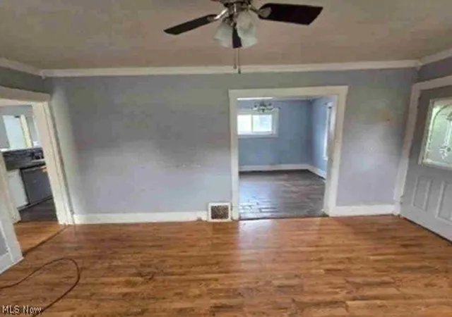Photo 3 of Single family home for sale at 377 Coitsville Rd, Campbell, OH 44405 | MLS# 5238683 | Listing updated on 2026-08-21