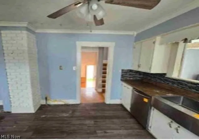 Photo 3 of Single family home for sale at 377 Coitsville Rd, Campbell, OH 44405 | MLS# 5238683 | Listing updated on 2026-08-21