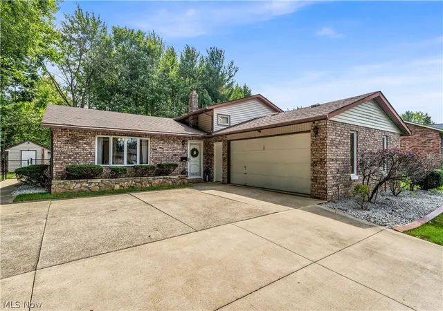 Photo 2 of Sale Pending at 3666 Sleepy Hollow Rd, Brunswick Hills, OH 44212 | MLS# 5237831 | Listing updated on 2026-08-26