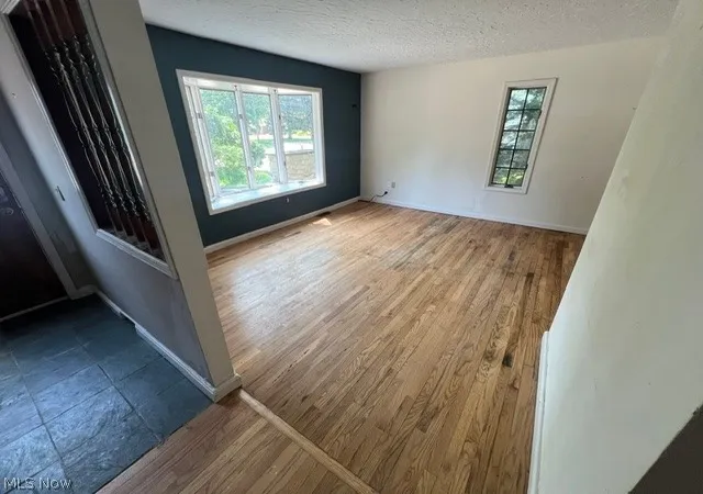Photo 2 of Single family home for sale at 1606 Dover Center Rd, Westlake, OH 44145 | MLS# 5238598 | Listing updated on 2026-08-23