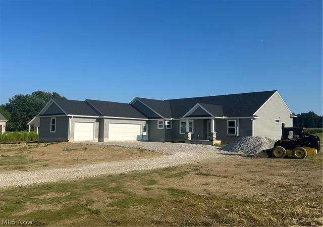 Photo 1 of Single family home for sale at 52101 N Ridge Rd, Vermilion, OH 44089 | MLS# 5238596 | Listing updated on 2026-08-23